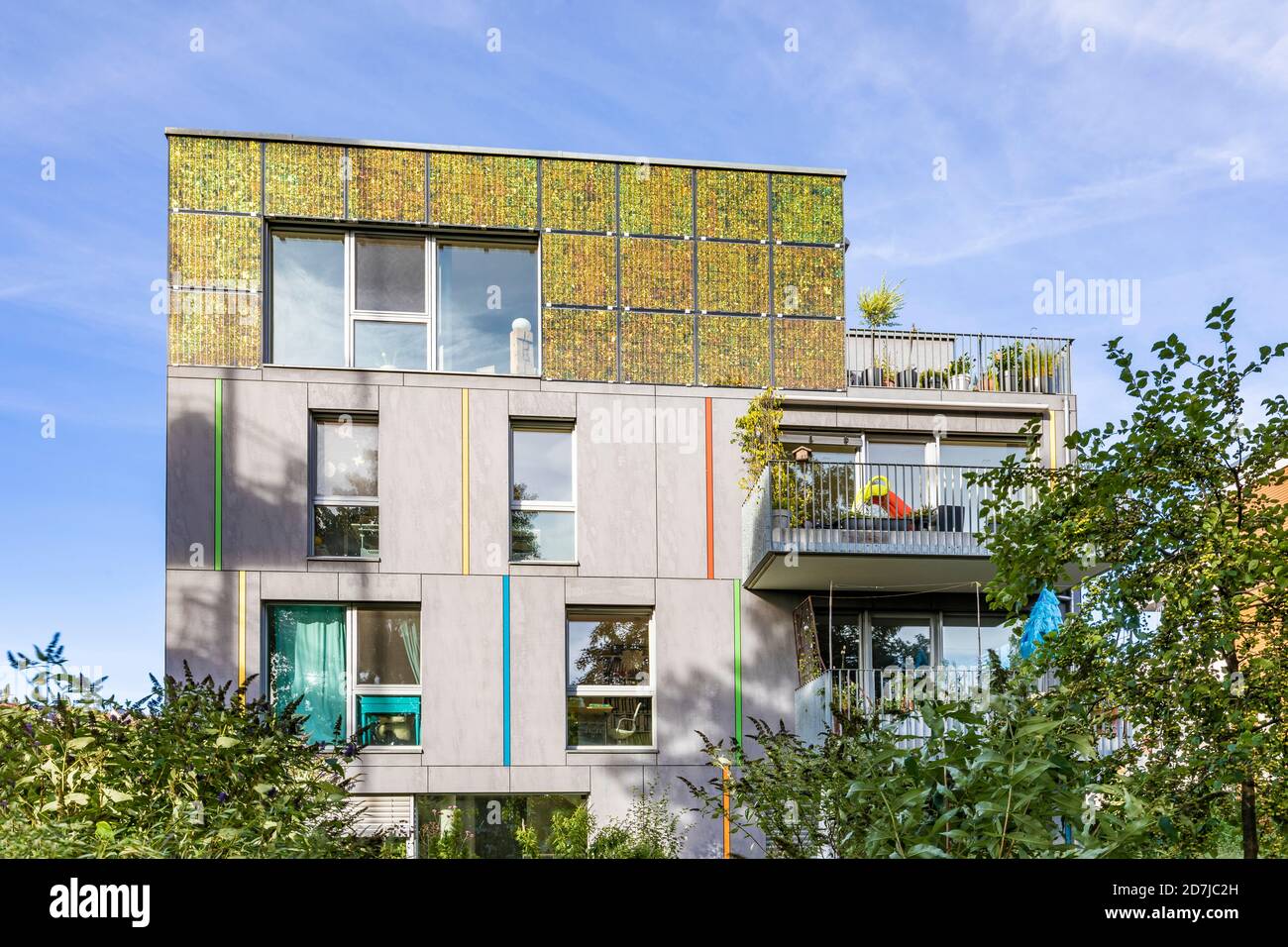 Picture of Energy-efficient Refurbishment of an Apartment Building by BLA ...
