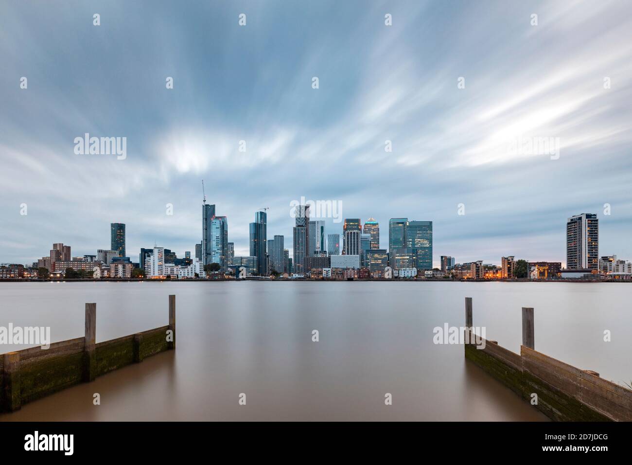 Modern city of london skyline hi-res stock photography and images - Alamy