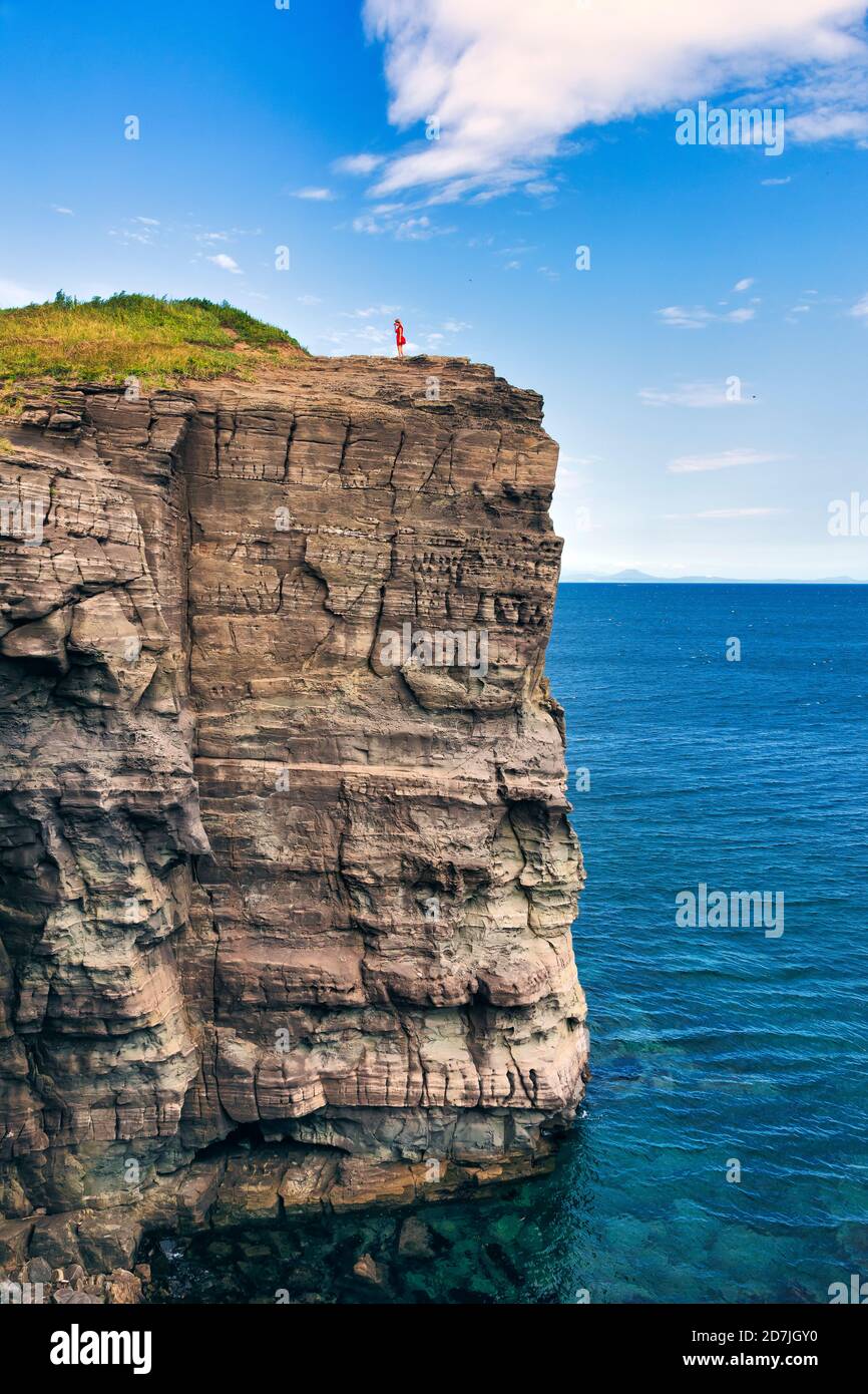 Distant cliff hi-res stock photography and images - Alamy