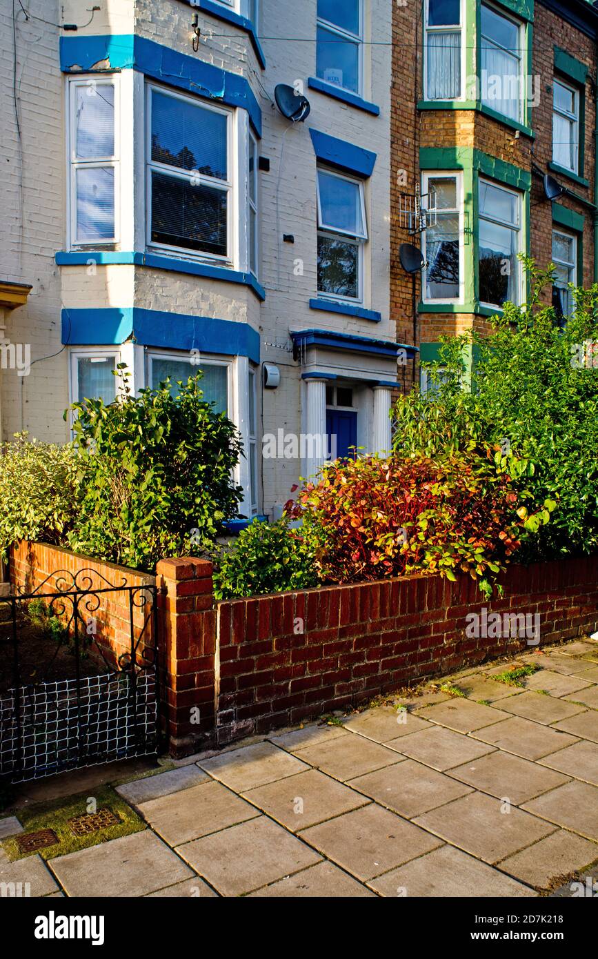 Terrace Houses, Tarafalgar Square, Scarborough, England Stock Photo Alamy