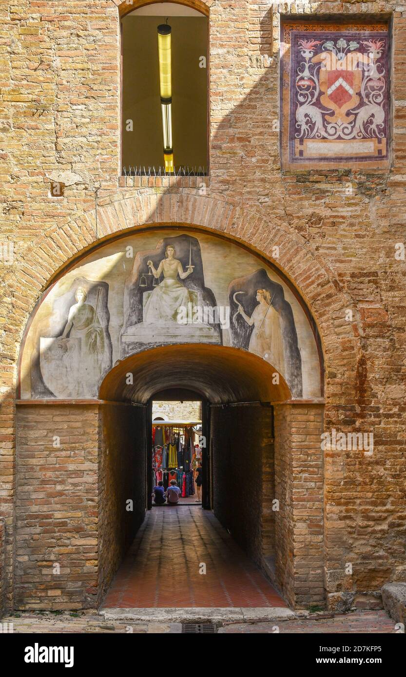 Courtyard Of Palazzo Comunale With A Fresco In Monochrome By Vincenzo Tamagni Over An Arched