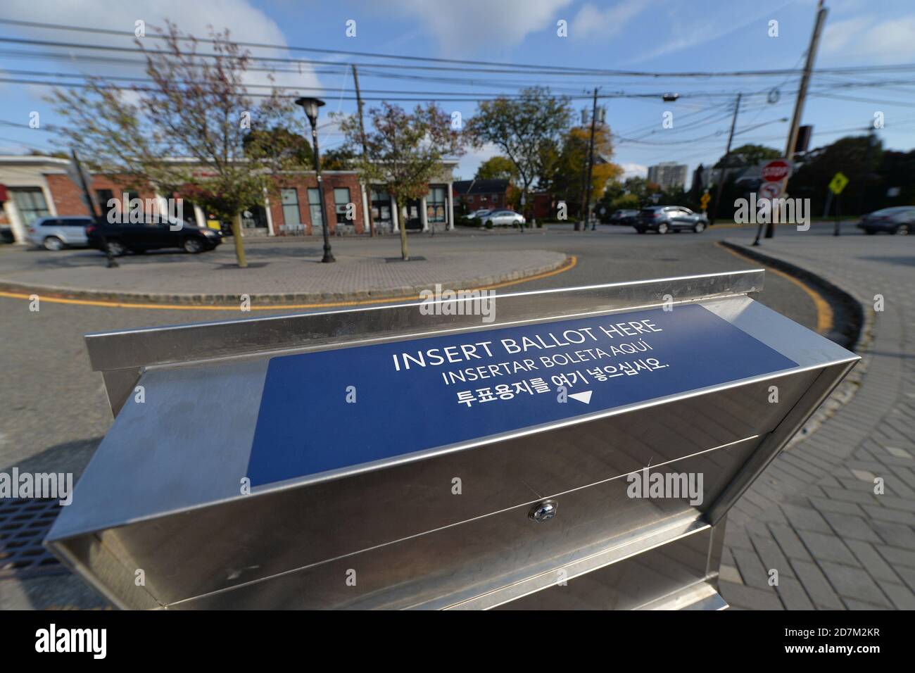 Fort Lee, USA. 23rd Oct, 2020. A Bergen County election ballot drop box