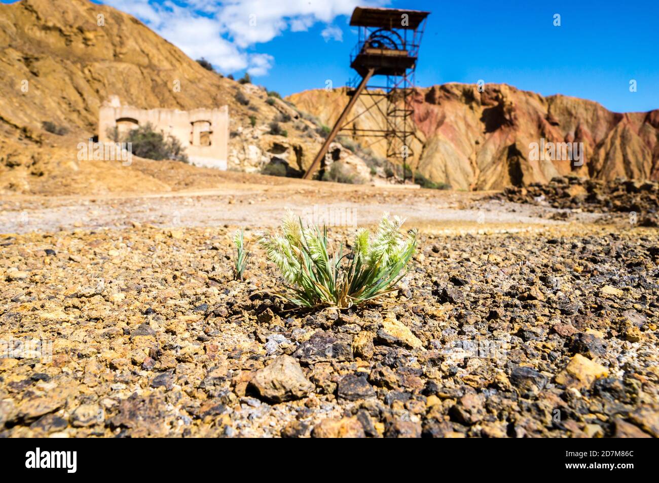 Old buildings abandoned mine hi-res stock photography and images - Alamy