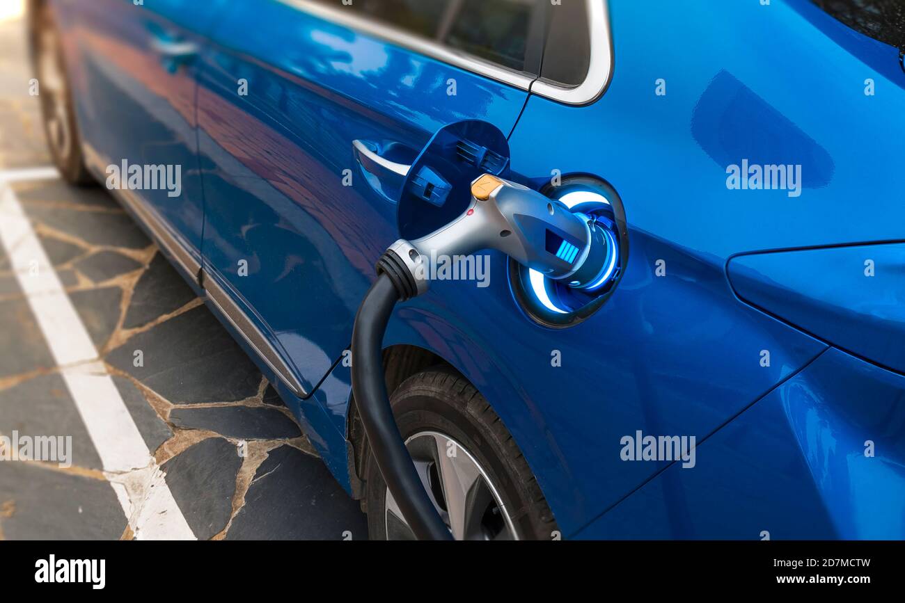 Battery charging station hires stock photography and images Alamy