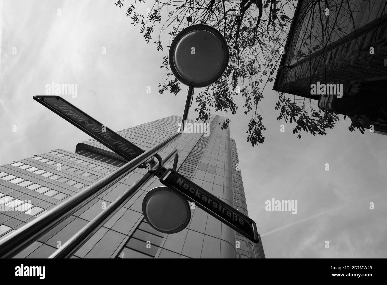 Aerial frankfurt city buildings Black and White Stock Photos & Images ...
