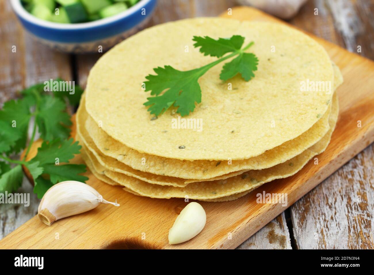 papadum, Indian, snack, deep fried, stack, crunchy, salty, spicy, wood, wooden, heap, rustic, ready made, appetizer, starter Stock Photo