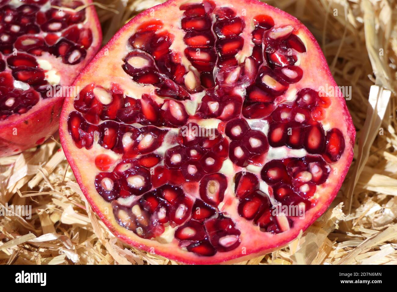 Reddish seeds hi-res stock photography and images - Alamy