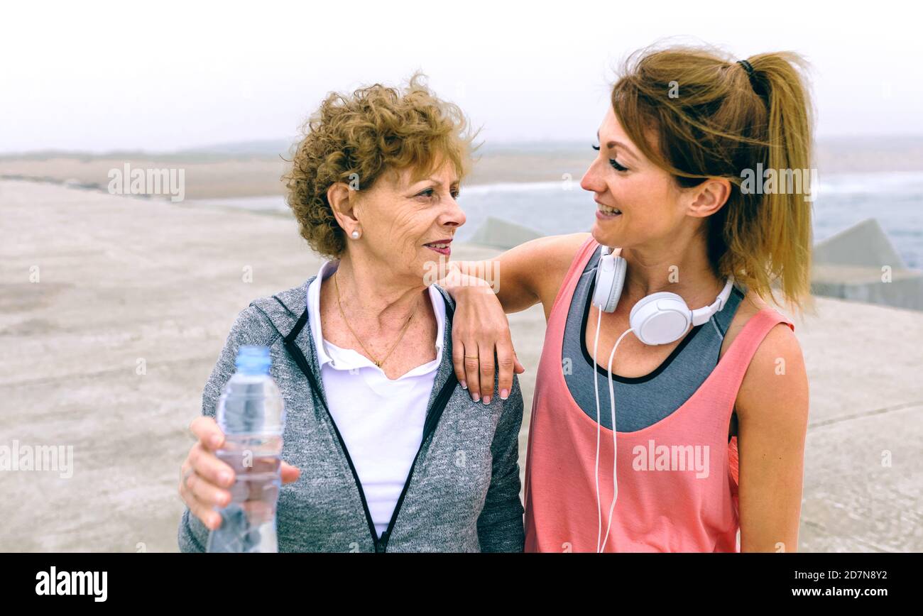 Two older women talking hi-res stock photography and images - Alamy