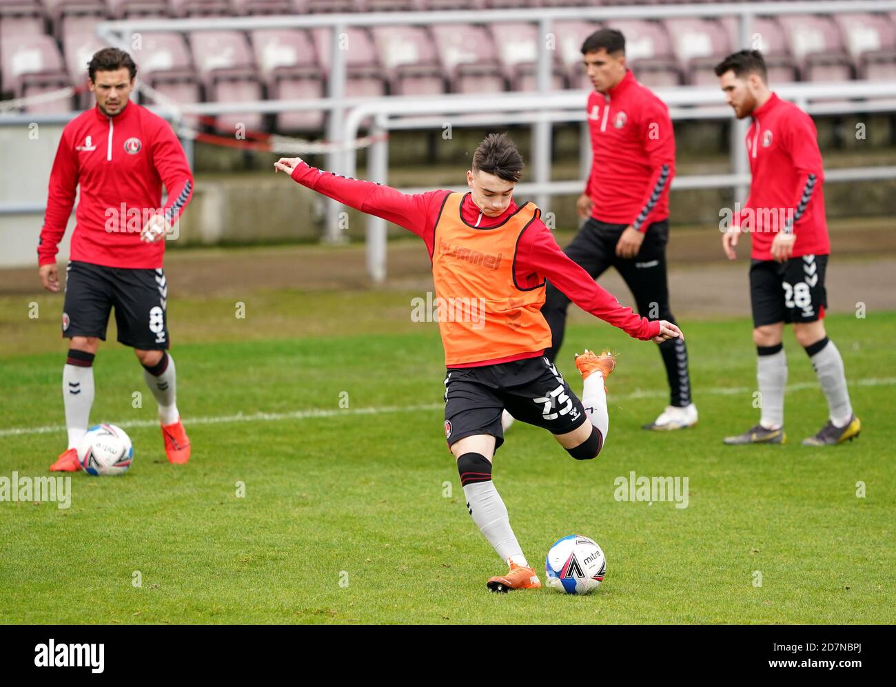 Charlton Athletic's Dylan Levitt warming up before during the Sky Bet League One match at the PTS Academy Stadium, Northampton. Stock Photo