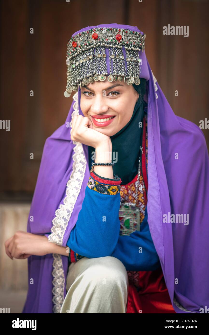 beautiful young iranian lady in traditional clothing Stock Photo - Alamy