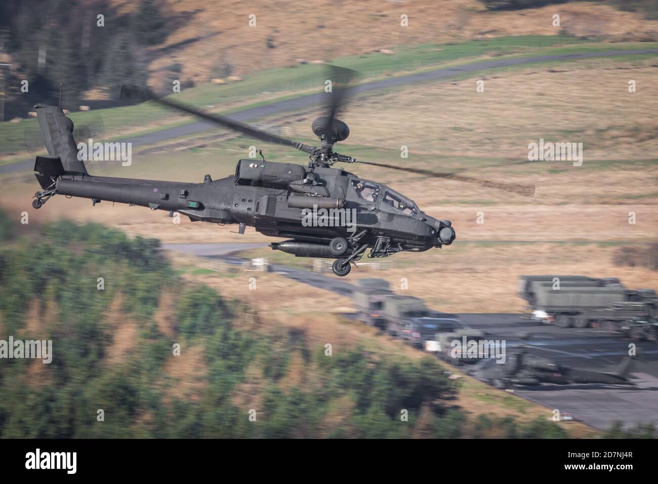 Boeing ah64 longbow british army hi-res stock photography and images ...