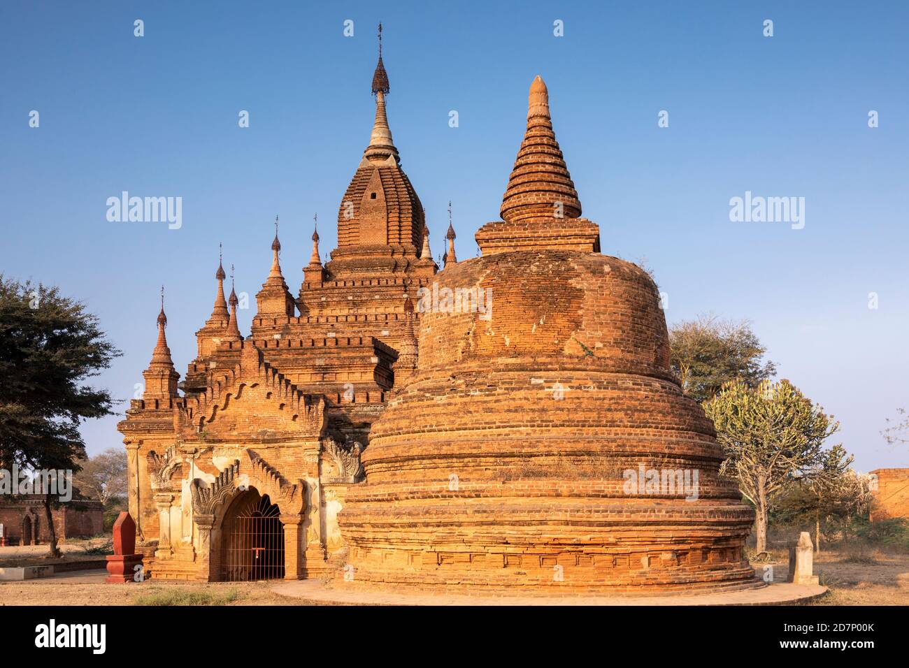 Ancient Shwe Nan Yin Taw Monastery at Bagan, Myanmar Stock Photo