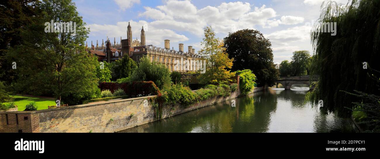 People Punting on the river Cam, Clare College Cambridge City, England, UK Stock Photo