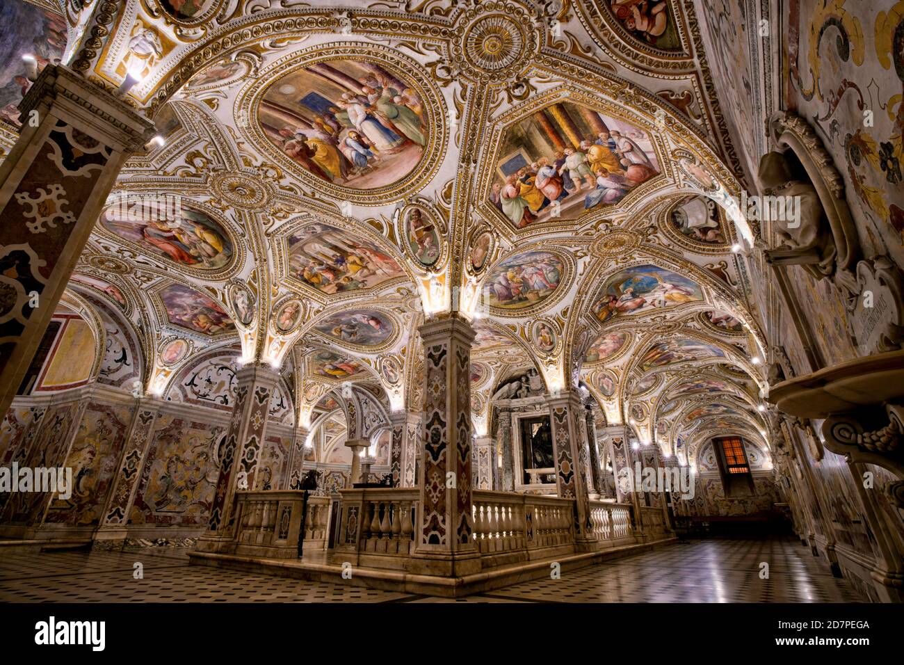 Duomo cathedral crypt hi-res stock photography and images - Alamy