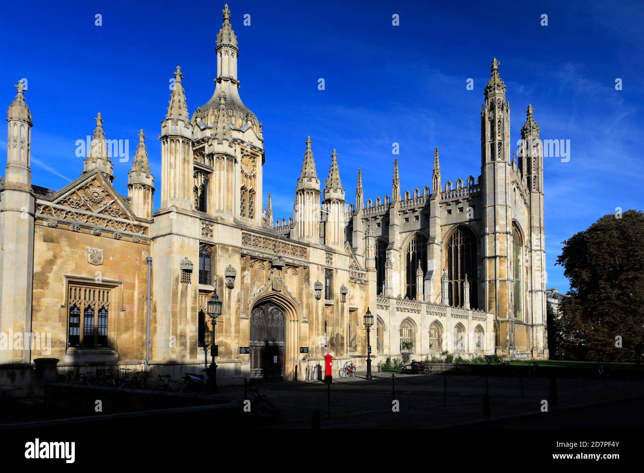 View of Kings College, Kings Parade, Cambridge City, Cambridgeshire, England, UK Stock Photo