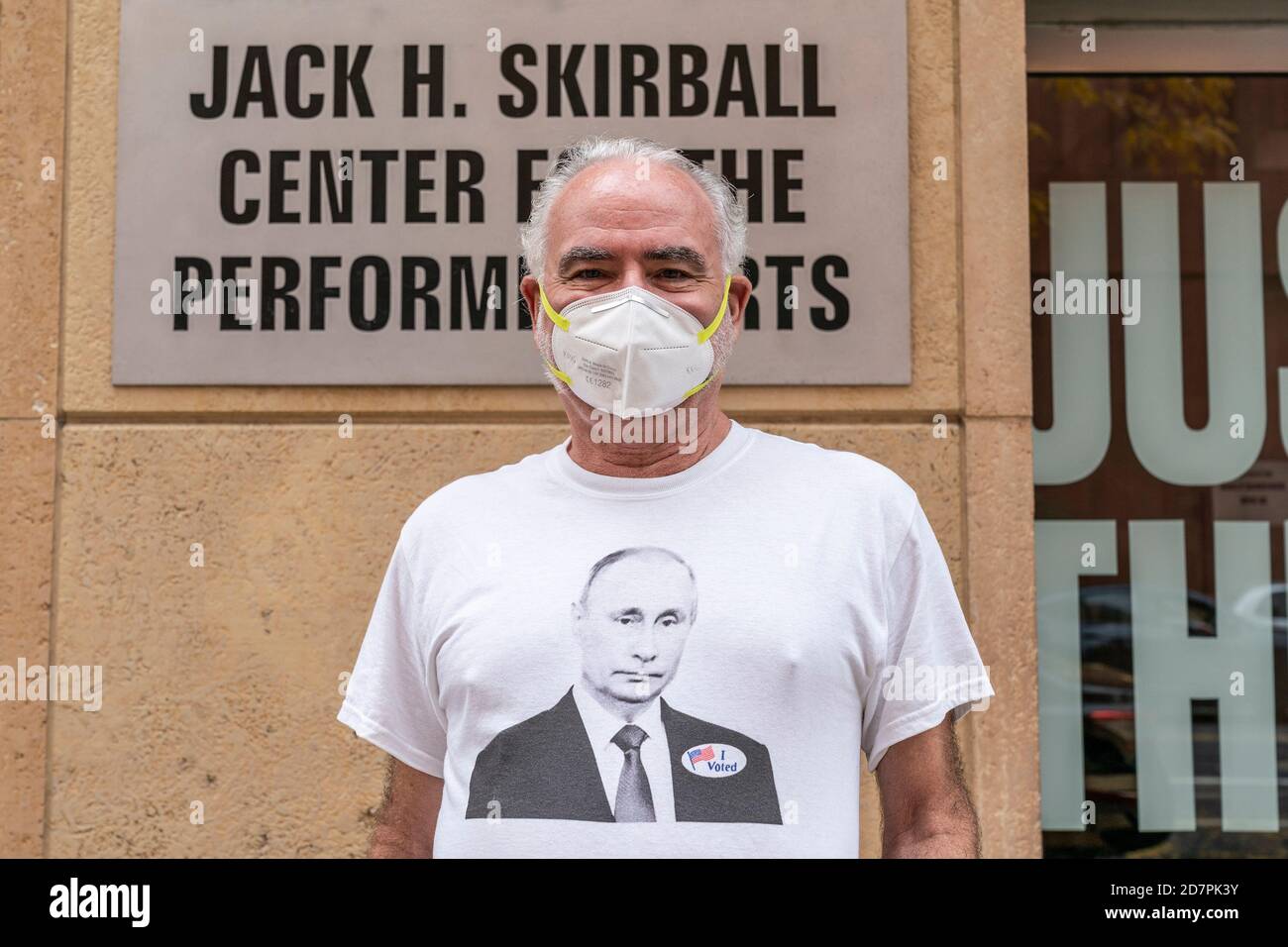 New York, United States. 24th Oct, 2020. Thousand of voters turned up at early voting location for general election in New York City on October 24, 2020. A man who gave his first name as Jim wearing t-shirt with likeness of Russian President Vladimir Putin and words 'I voted' while waiting to cast his vote at NYU Skirball Center for the Performing Arts, one of the early voting location in the city. (Photo by Lev Radin/Sipa USA) Credit: Sipa USA/Alamy Live News Stock Photo