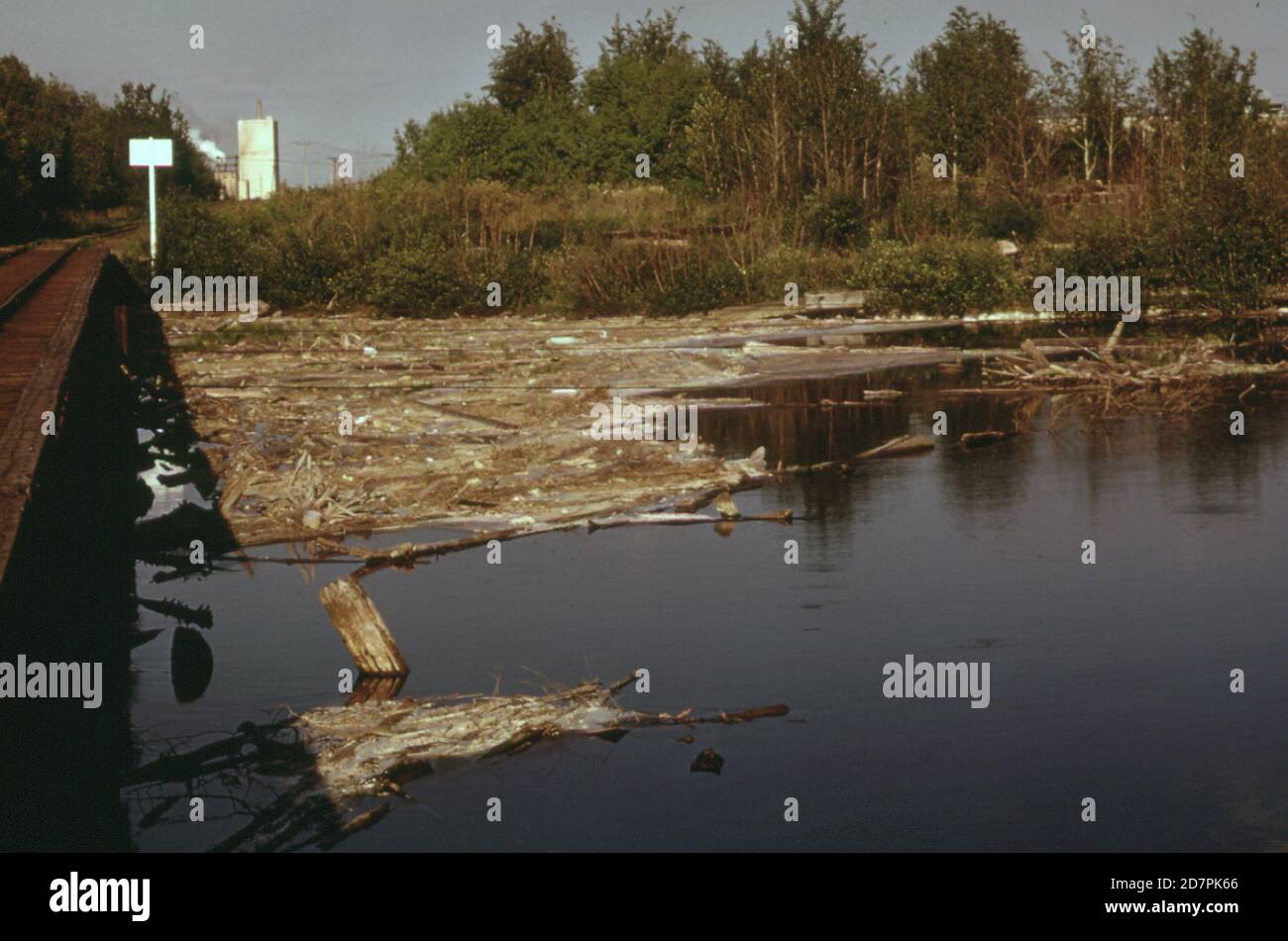 Brush discharges hires stock photography and images Alamy