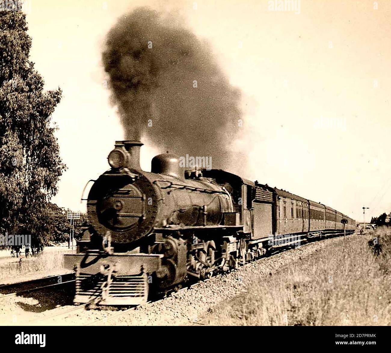 South Africa History: SAR Class MJ1 1673 (2-6-6-0) ca. 1930 Stock Photo -  Alamy