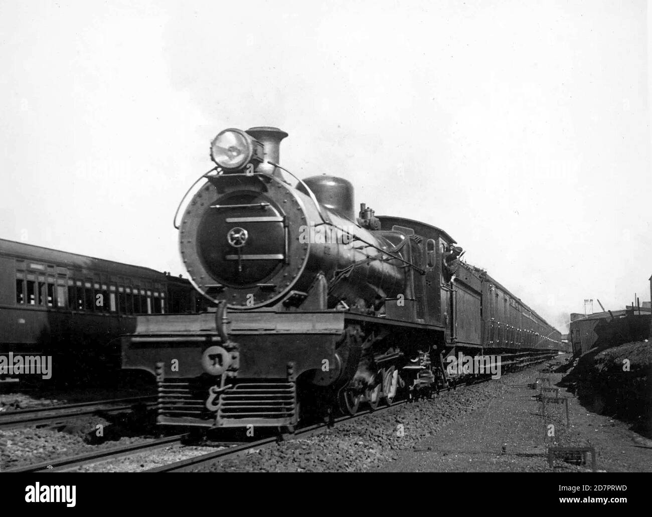 South Africa History: SAR Class MJ1 1673 (2-6-6-0) ca. 1930 Stock Photo -  Alamy