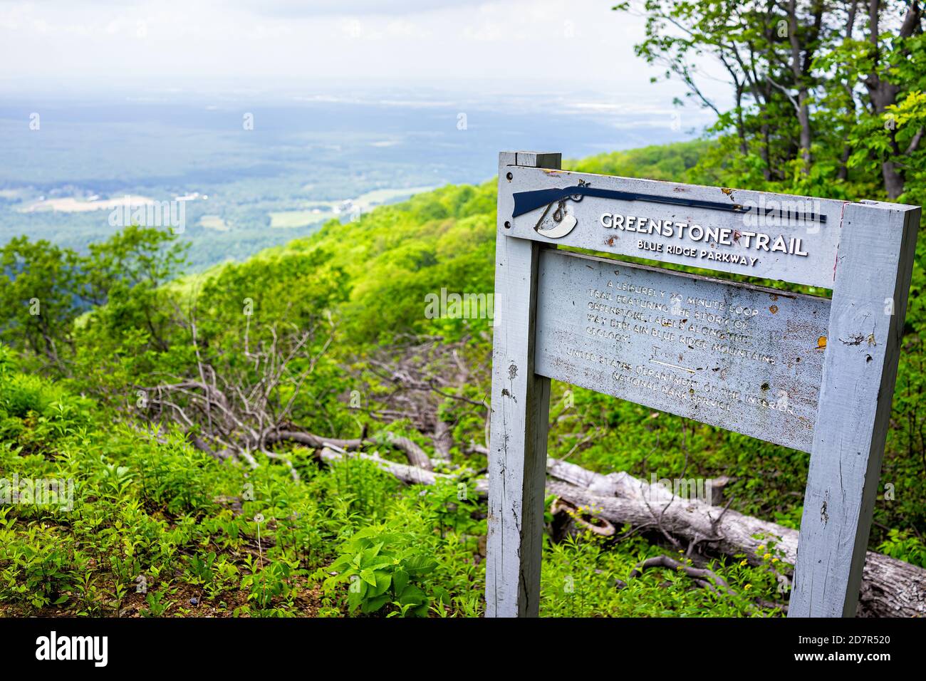 Lyndhurst, USA - June 9, 2020: Overlook sign and trailhead for Greenstone Trail at Blue Ridge parkway appalachian mountains in summer with nobody and Stock Photo