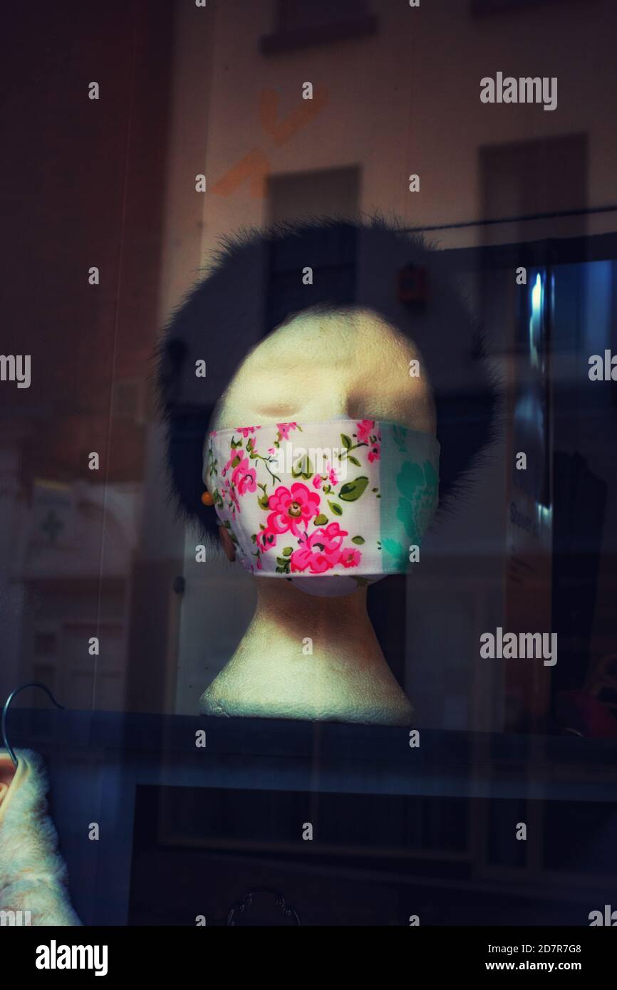Covid mask hi-res stock photography and images - Alamy