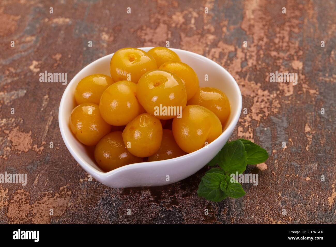Yellow ripe cherry dessert in the bowl Stock Photo - Alamy
