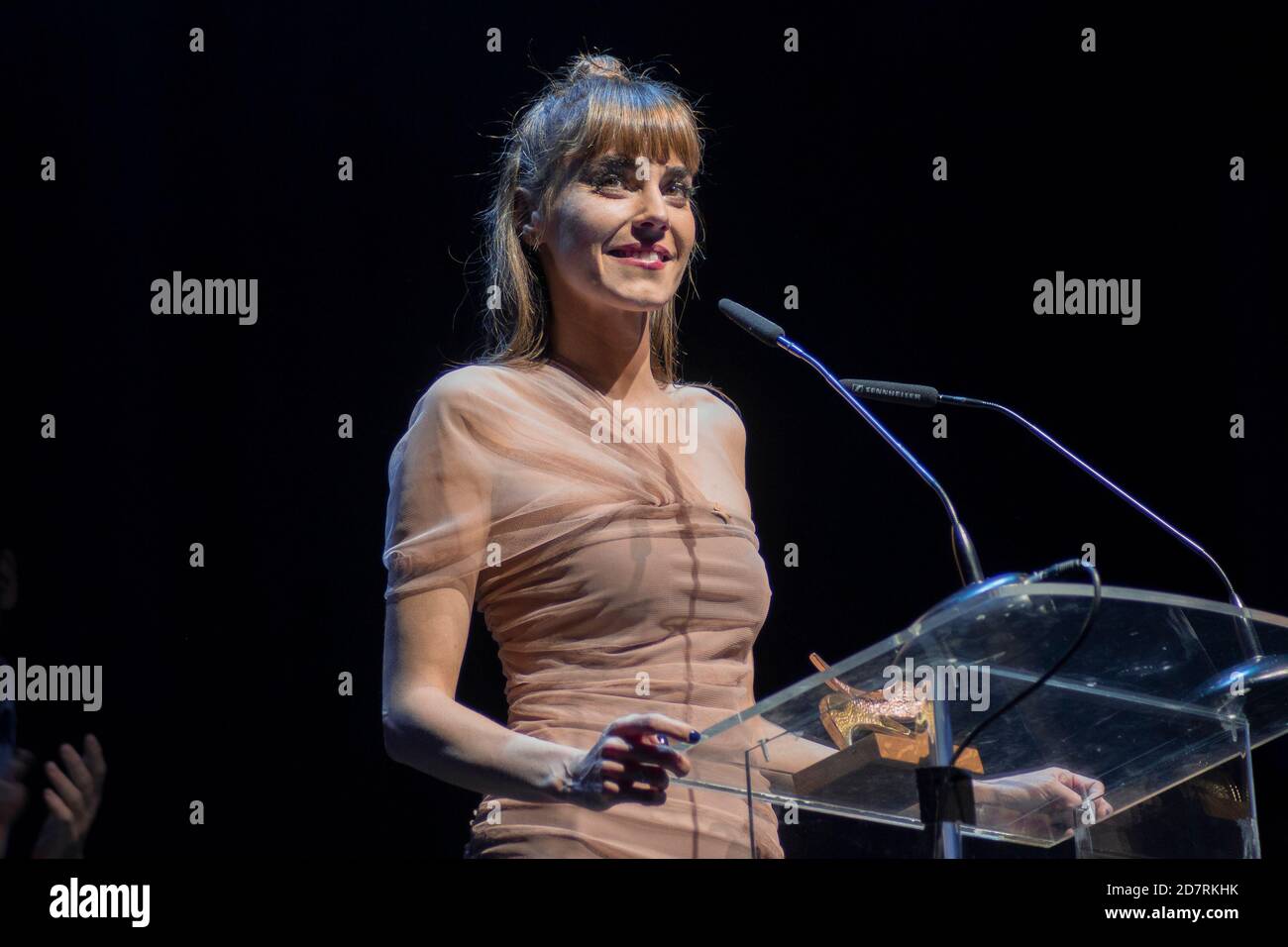 Irene Arcos receives her award from 'Union de Actores' Awards 2020 at Teatro Circo Price in Madrid, Spain.March 09, 2020. (Oscar Gil / Alfa Images) Stock Photo