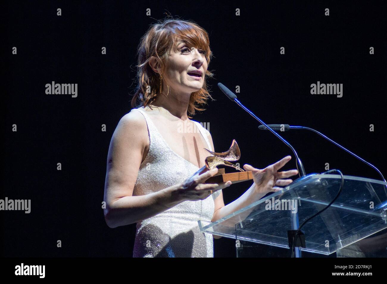 Nathalie Poza receives her award from 'Union de Actores' Awards 2020 at Teatro Circo Price in Madrid, Spain.March 09, 2020. (Oscar Gil / Alfa Images) Stock Photo
