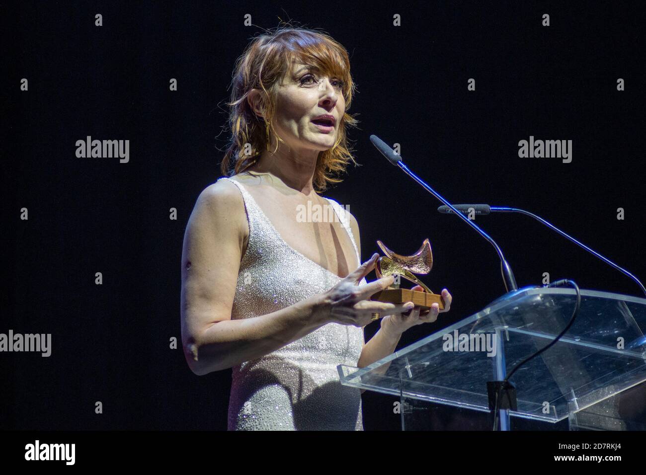 Nathalie Poza receives her award from 'Union de Actores' Awards 2020 at Teatro Circo Price in Madrid, Spain.March 09, 2020. (Oscar Gil / Alfa Images) Stock Photo