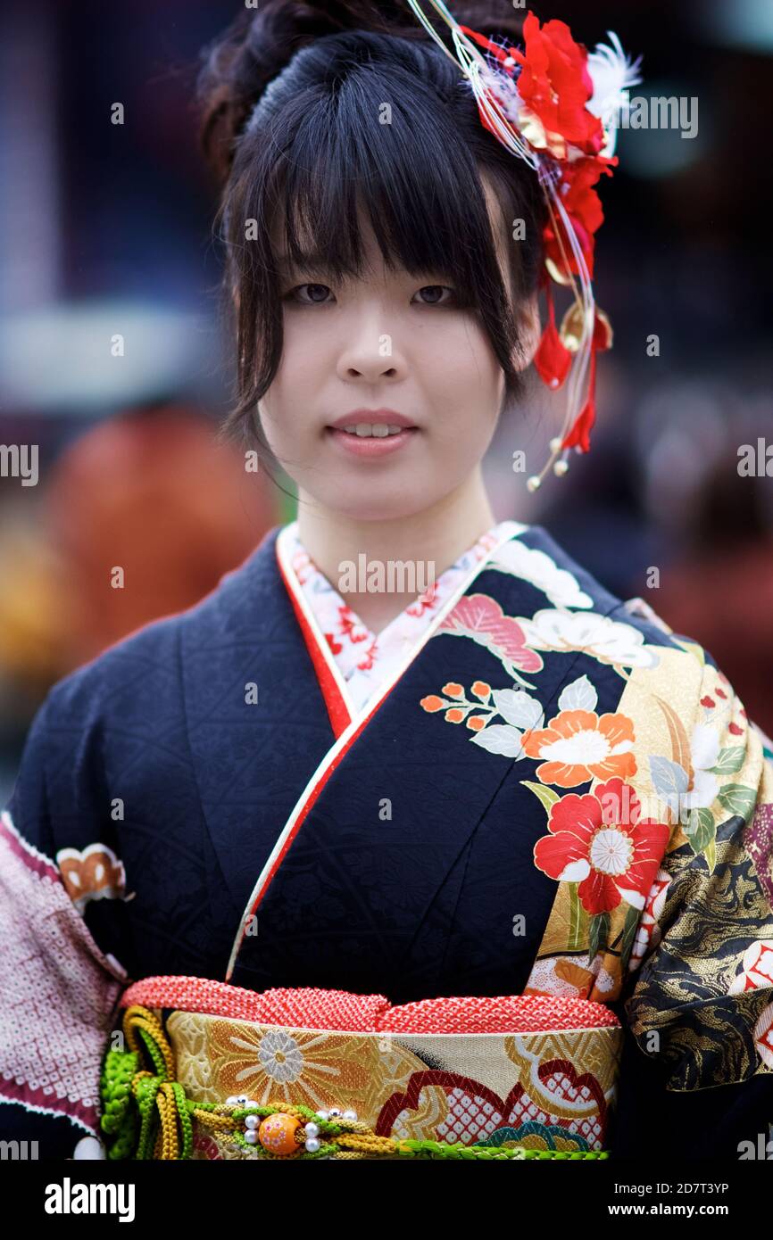 Japanese Girl Yukata Kimono High Resolution Stock Photography And Images Alamy