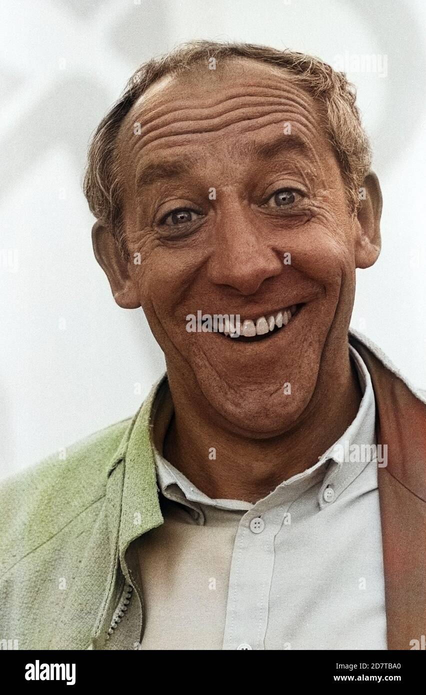 Dieter Hallervorden, deutscher Kabarettist, Komiker und Schauspieler, in Hamburg, Deutschland um Dieter Hallervorden, deutscher Kabarettist, Komiker und Schauspieler, in Hamburg, Deutschland um