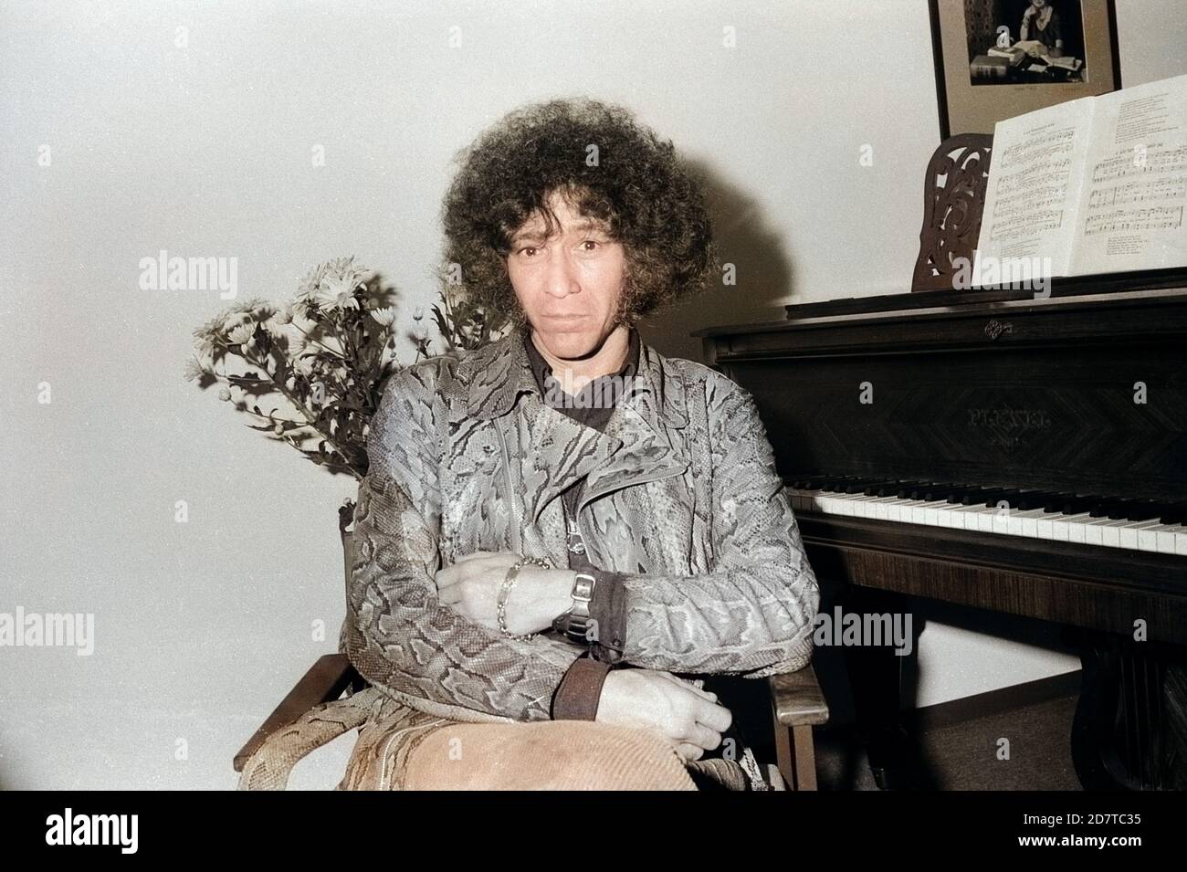 Alexis Korner Britischer Bluesmusiker In Hamburg Deutschland 1972 alexis-korner-britischer-bluesmusiker-in-hamburg-deutschland-1972