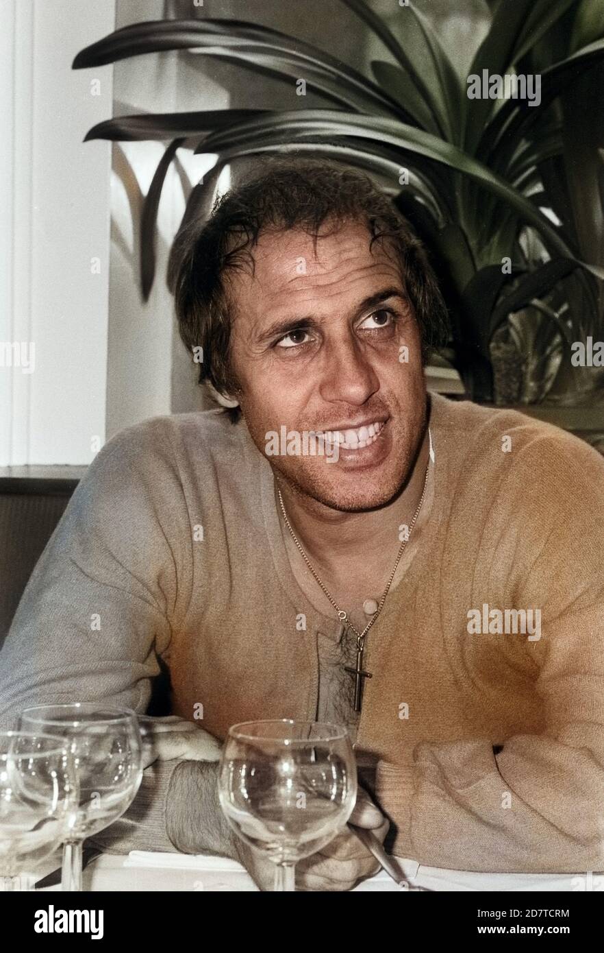 Adriano Celentano, italienischer Sänger und Schauspieler, in einem italienischen Restaurant Adriano Celentano, italienischer Sänger und Schauspieler, in einem italienischen Restaurant