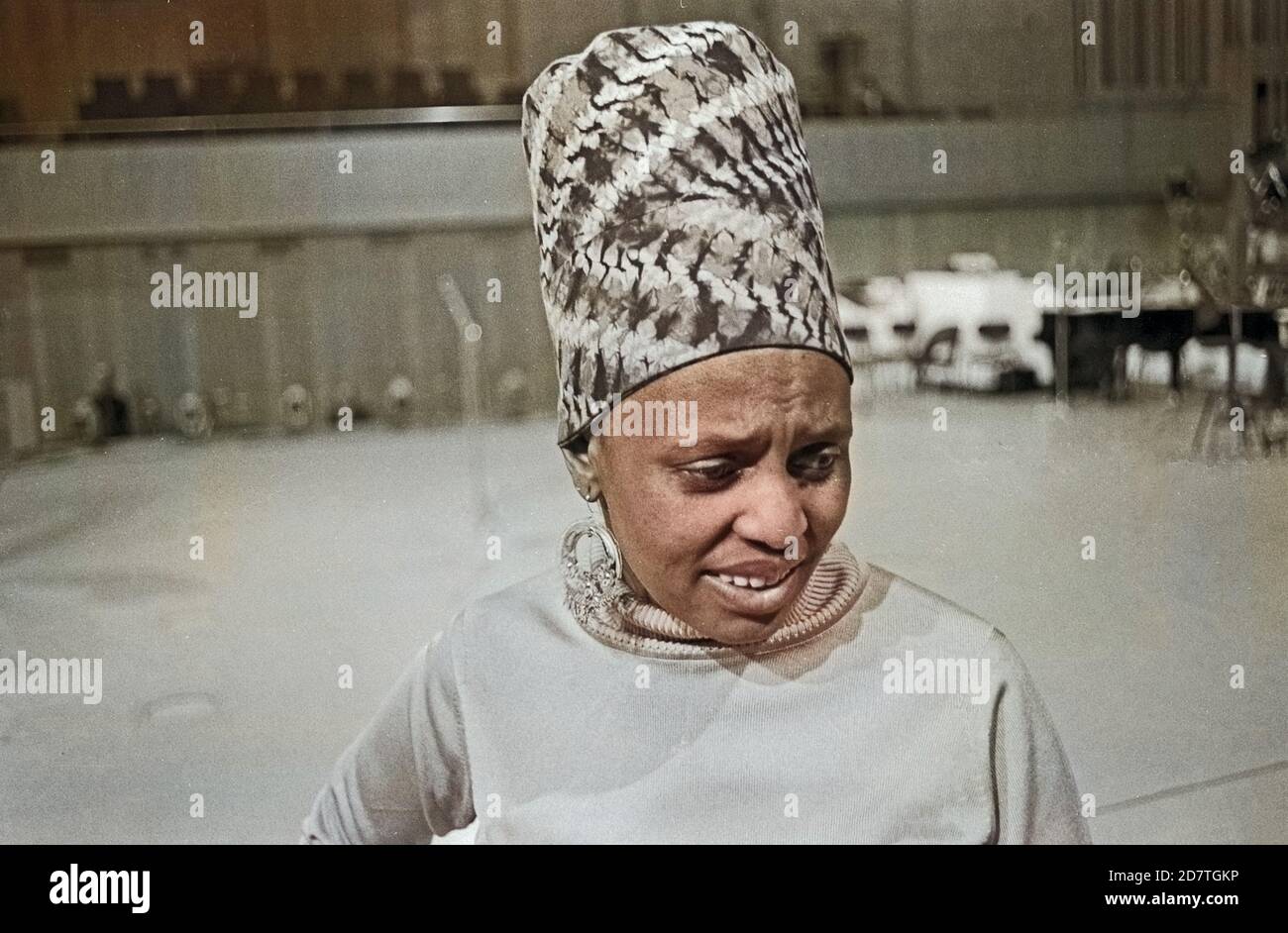 Miriam Makeba, südafrikanische Sängerin, bei Proben zu einem Konzert in Hamburg, Deutschland um 1969. South African singer Miriam Makeba doing rehearsals for a concert at Hamburg, Germany around 1969. Stock Photo