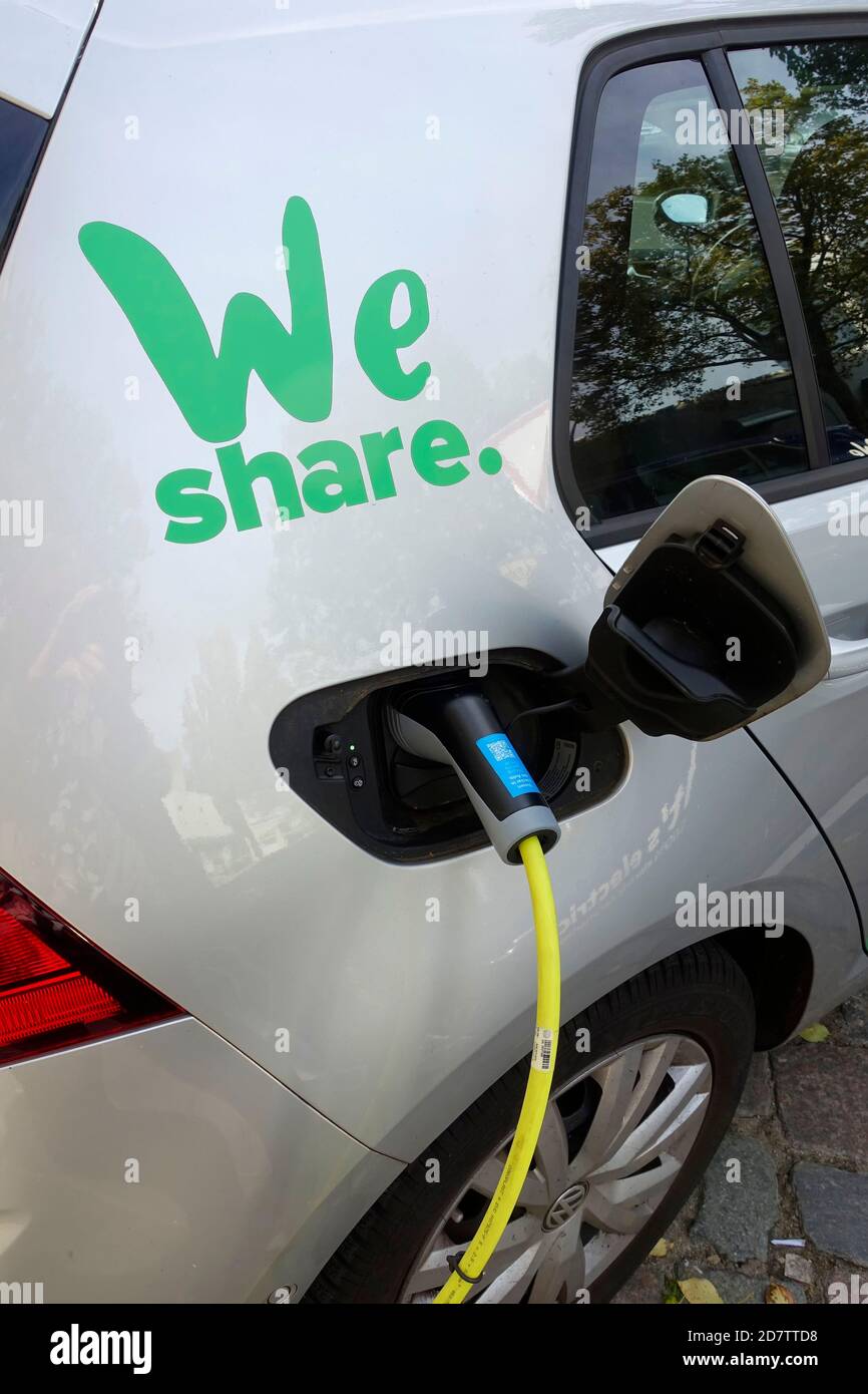 WeShare electric car sharing from Volkswagen Stock Photo Alamy