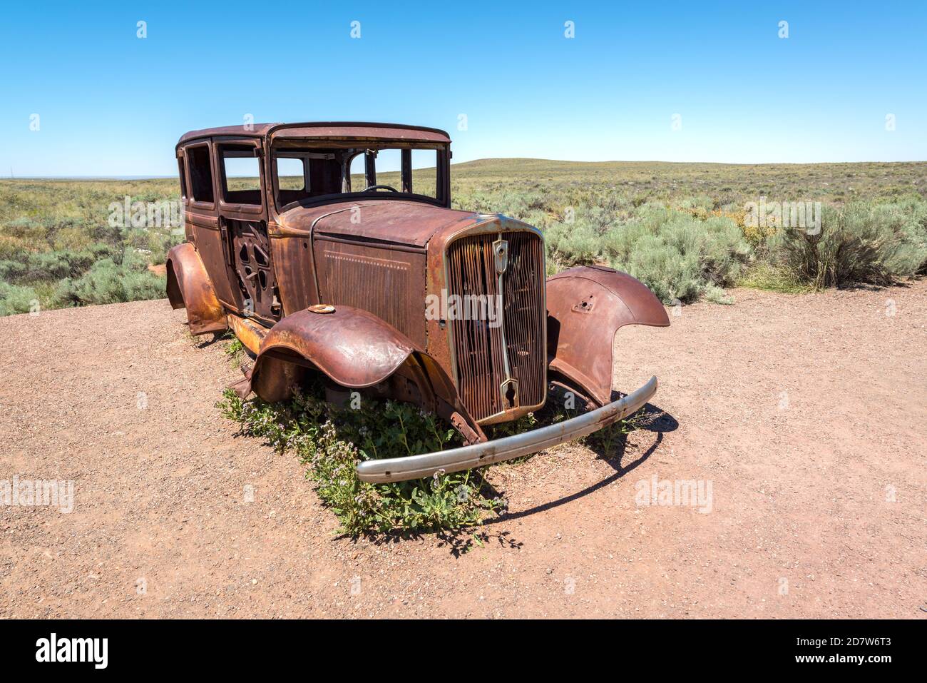 Abandoned Car in Arizona Desert Stock Photo - Alamy