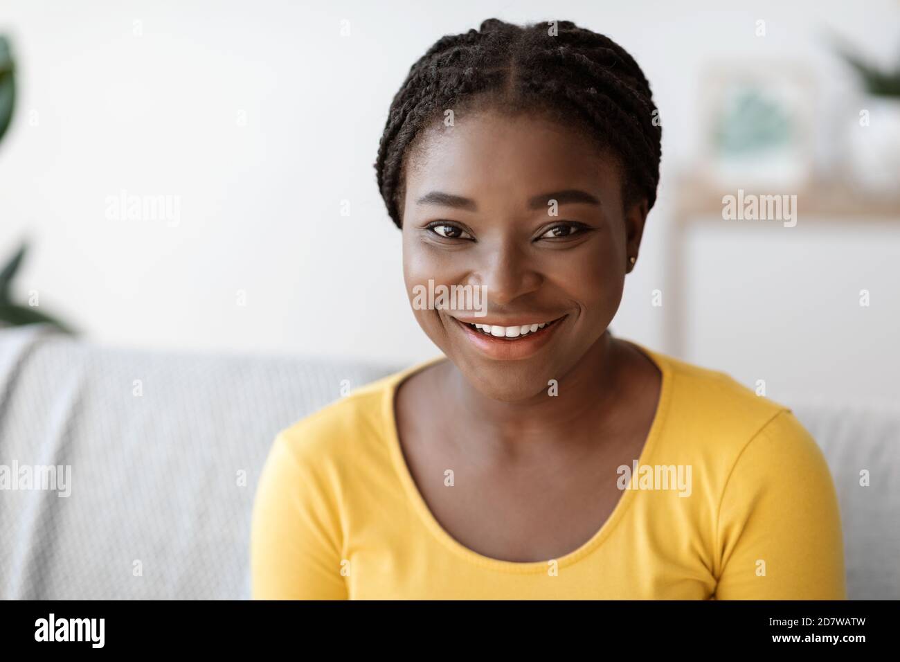 Attractive young black woman hi-res stock photography and images - Alamy