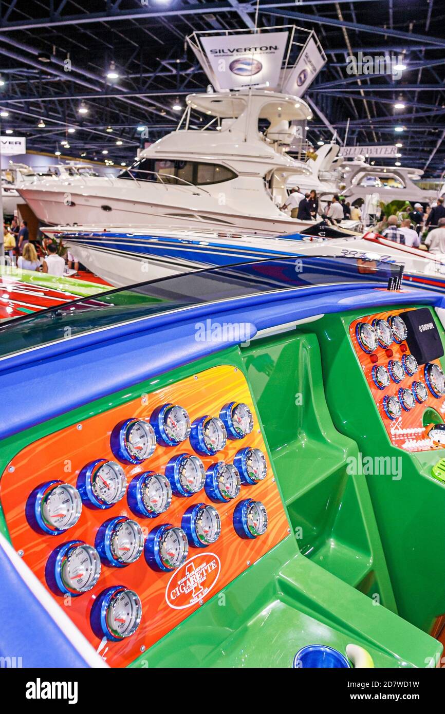 Florida,Miami Beach Convention Center,centre,International Boat Show go