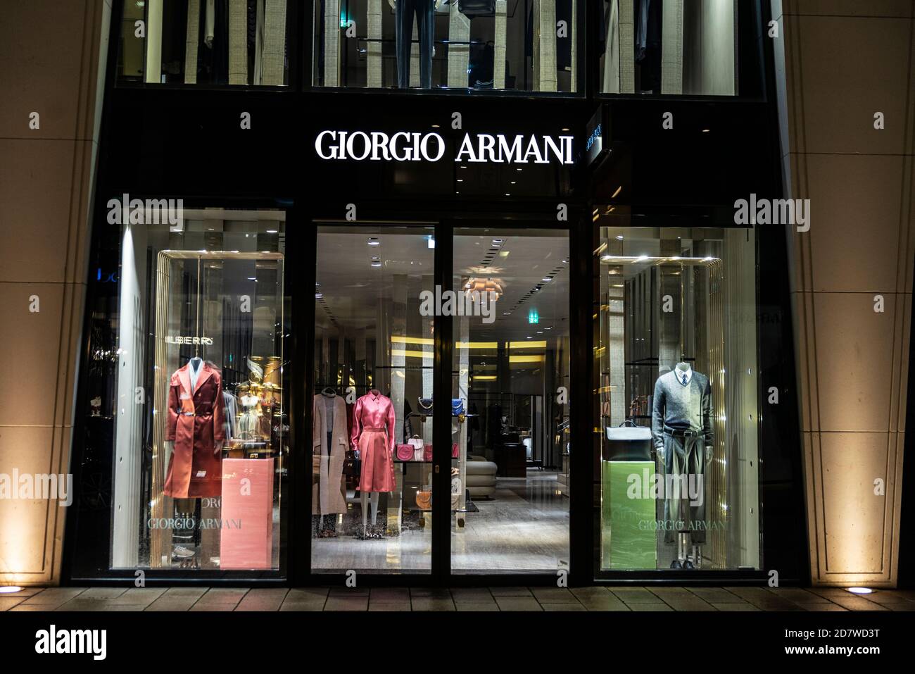 Giorgio armani shop sign hi-res stock photography - Alamy