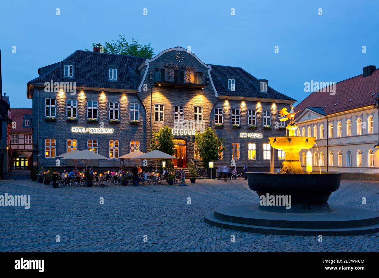 Deutschland, Niedersachen, Harz. Goslar, Schieferhaus am Marktplatz. Stock Photo