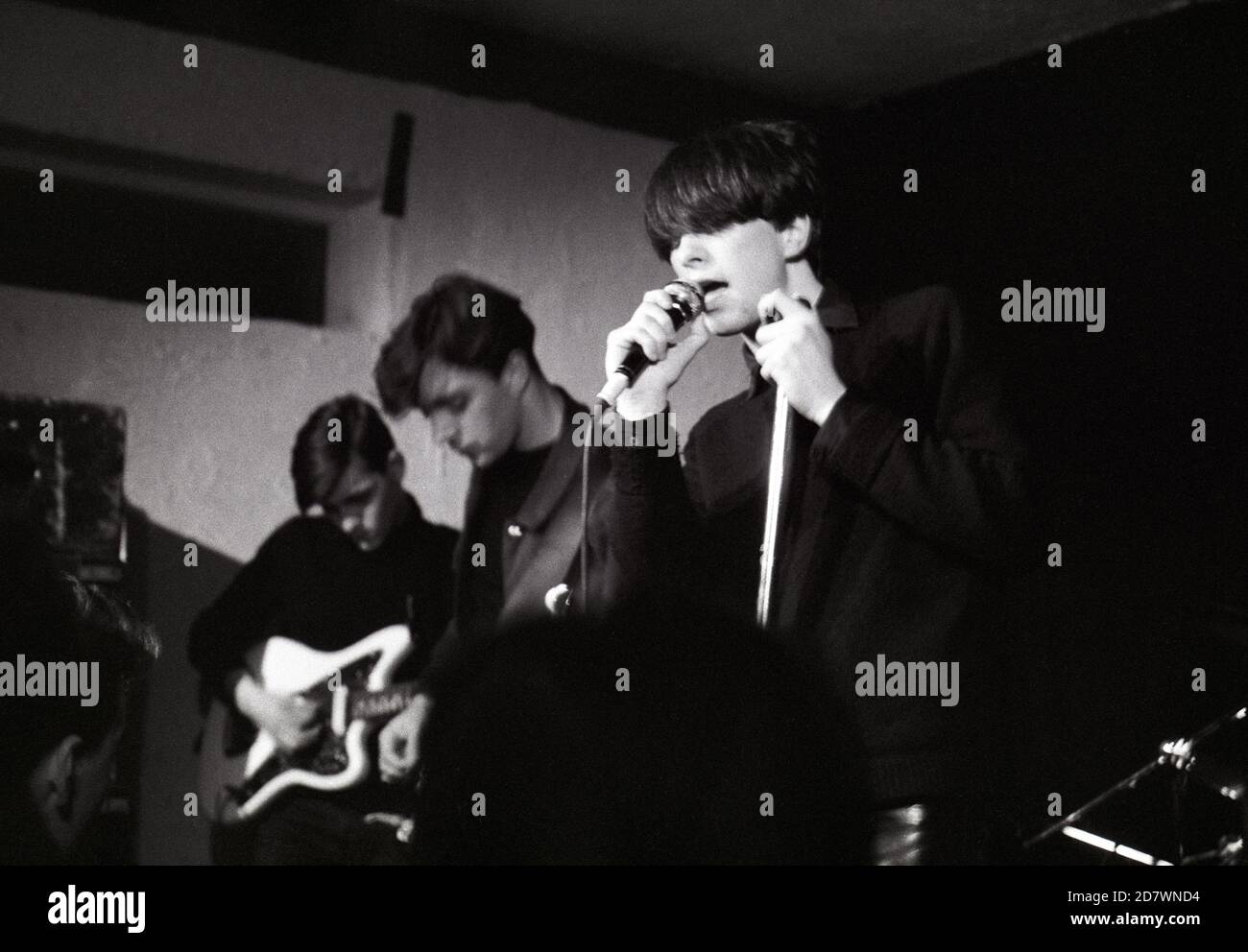 Bobby Gillespie, Robert Young and Paul Harte of Primal Scream performing at Division One, Wellhead Inn, Wendover, England, 20th September 1986. Stock Photo