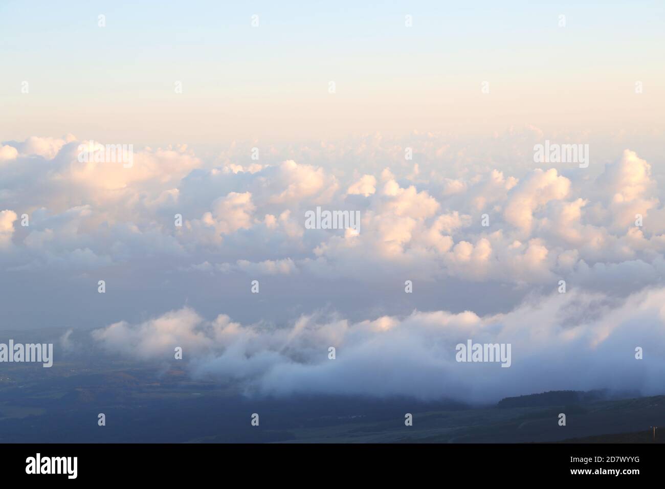 Maui volcanic mountain hawaii hi-res stock photography and images - Alamy