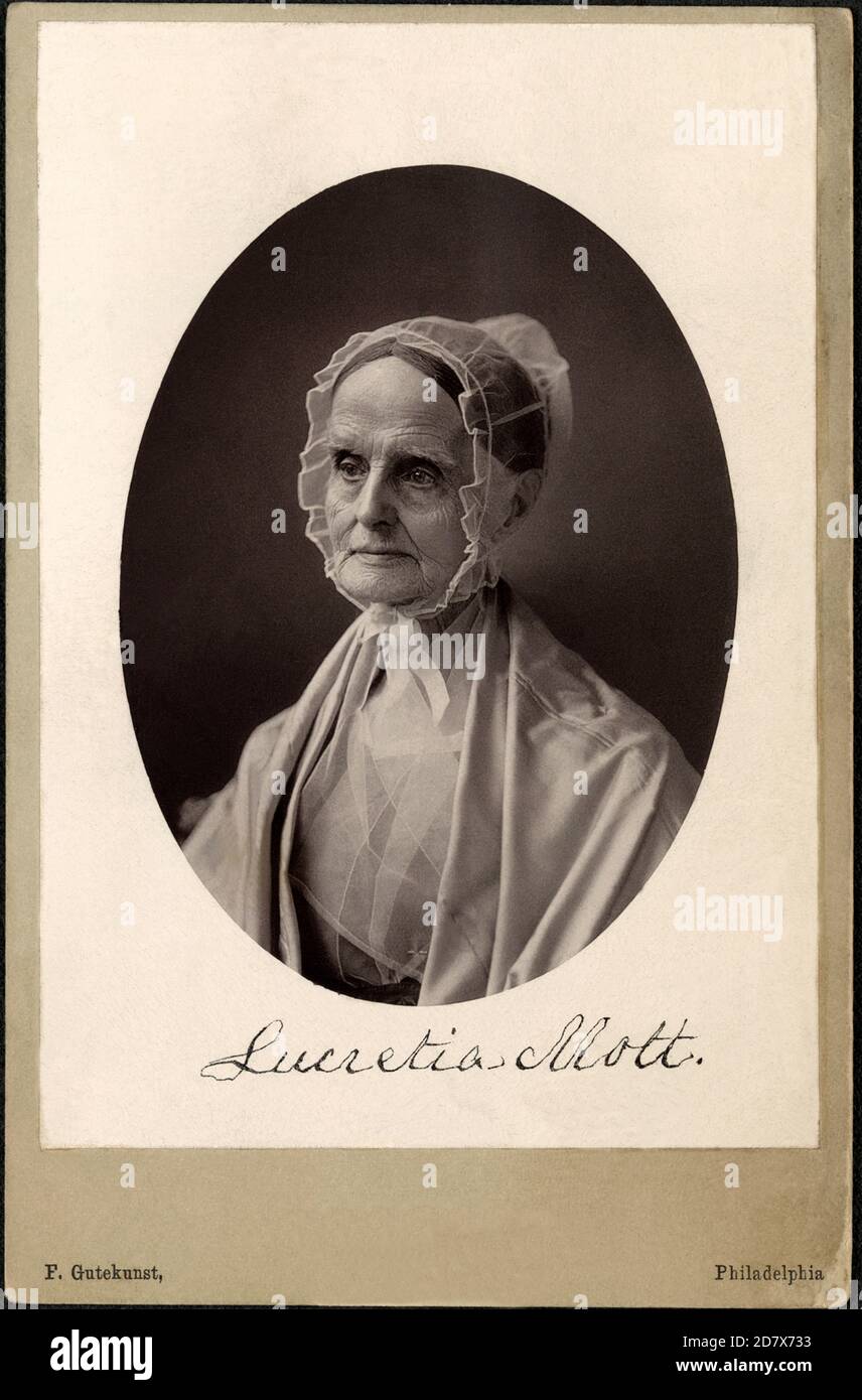 1875 c., Philadelphia , USA : The american Quaker , abolitionist , Women's Rights activist and social reformer LUCRETIA MOTT ( born COFFIN , 1793 - 1880 ). Photo by F. Gutekunst , Philadelphia .- USA - ritratto - portrait  - RIFORMISTA - RIFORMISMO SOCIALE - FEMMINISTA - Suffragists - SUFFRAGETTA - SUFFRAGISMO - VOTO POLITICO ALLE DONNE - FEMINIST - ABOLIZIONISMO - ABOLIZIONISTA - ANTI-SCHIAVISMO - anti schiavismo - ANTI-SCHIAVISTA  - cuffia - hat - cappello - older woman - donna anziana vecchia - signature - firma - autografo - autograph ---  Archivio GBB Stock Photo
