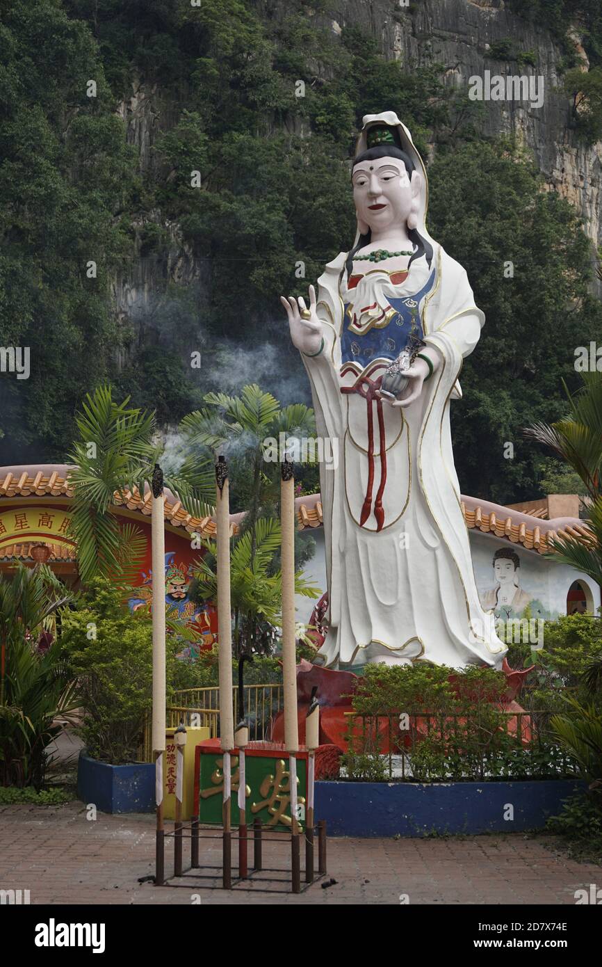 statue of Guan Yin, Goddess of Mercy. At Ling Sen Tong cave temple  in Ipoh, Malaysia Stock Photo