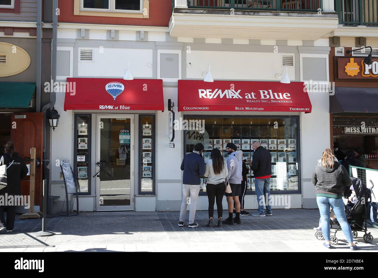 Remax at blue hires stock photography and images Alamy