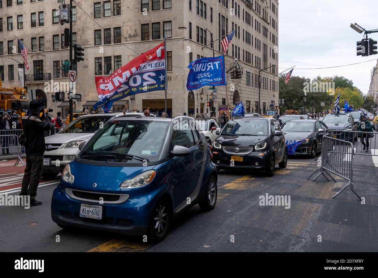 NEW YORK, NY – OCTOBER 25, 2020: Pro-Trump rally and convoy of cars ...