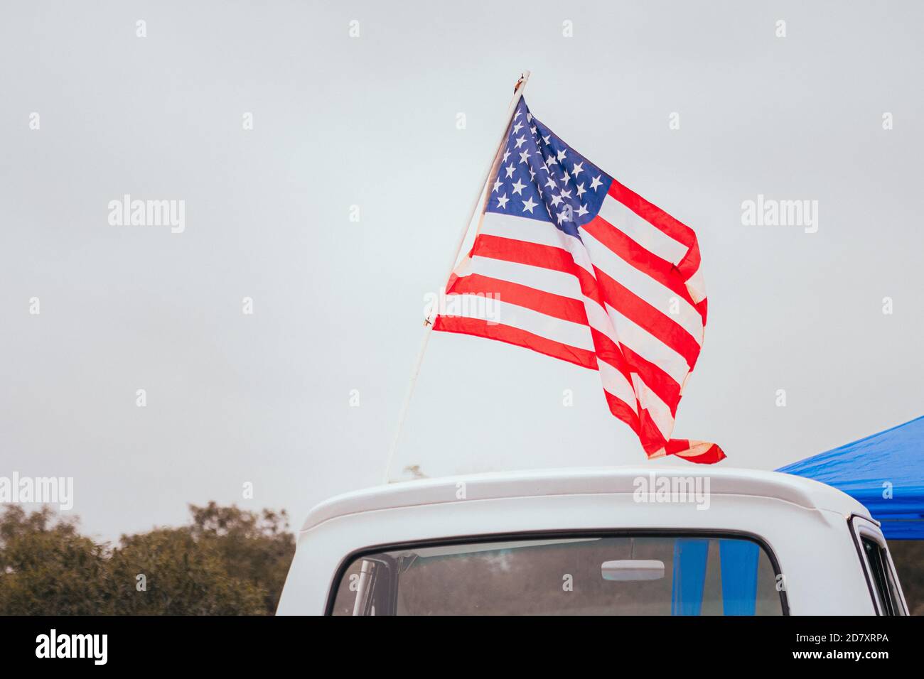 Truck with american flag hi-res stock photography and images - Alamy