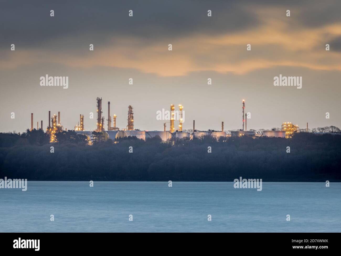 Whitegate, Cork, Ireland. 26th October, 2020. A view of the distillation towers and storage tanks before dawn at the Irving Oil Refinery in Whitegate, Co. Cork, Ireland. - Credit; David Creedon / Alamy Live News Stock Photo
