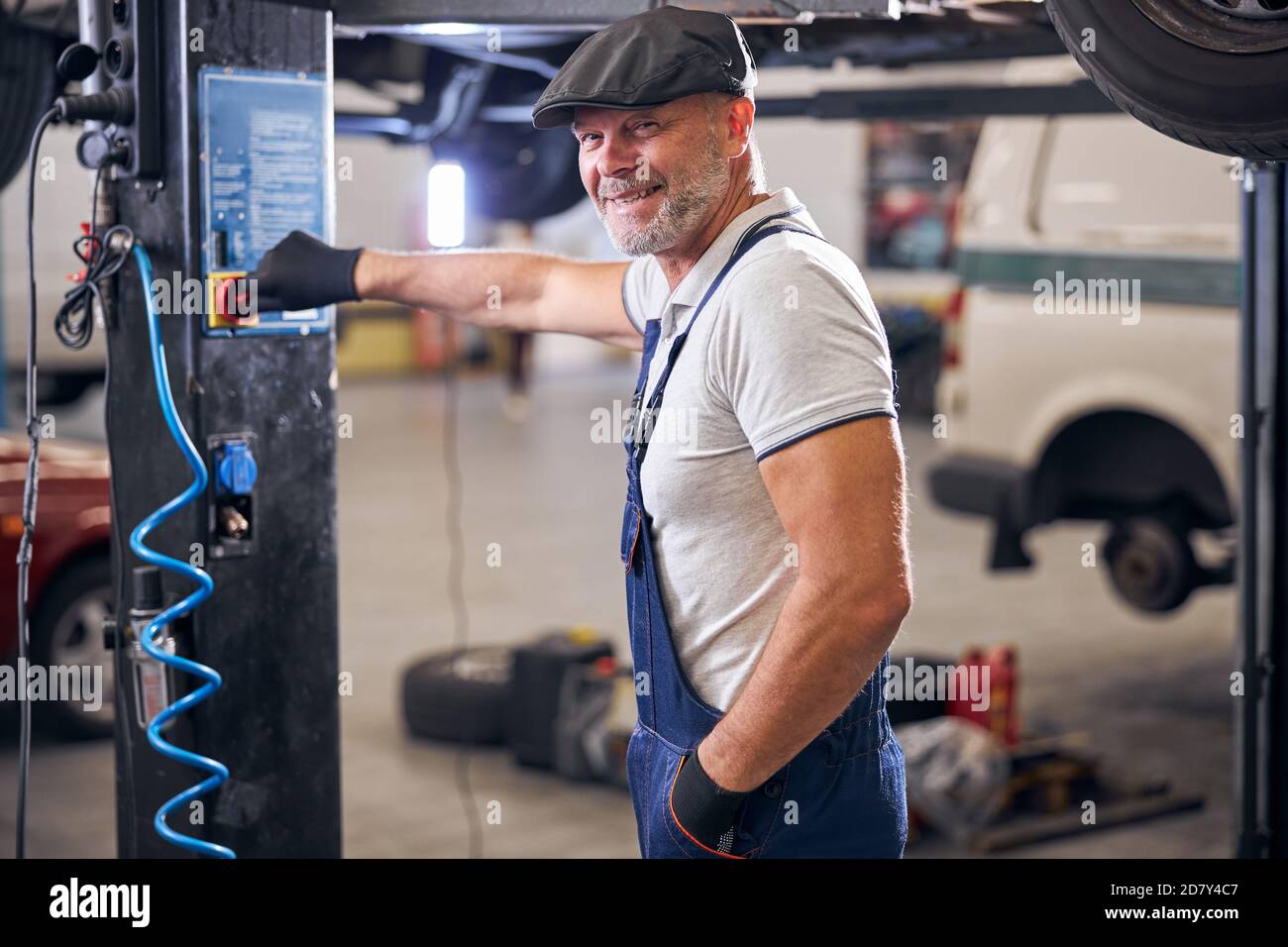 Mechanic switch hi-res stock photography and images - Alamy