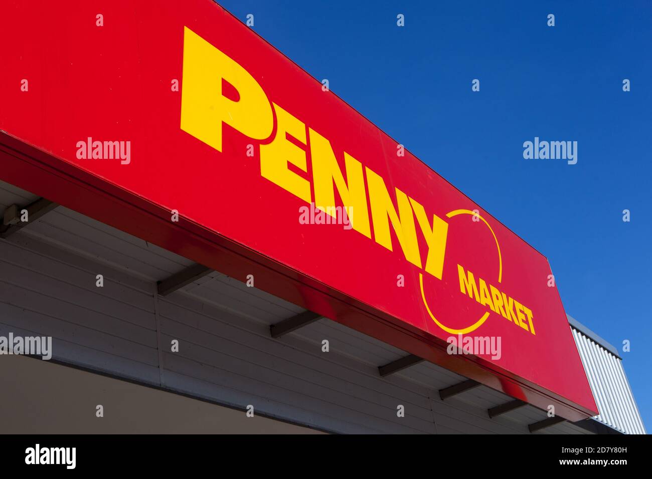 Penny market store hi-res stock photography and images - Alamy